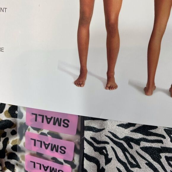 NIP BB Dakota Satin Notch Collar PJ Set Small - Picture 7 of 8